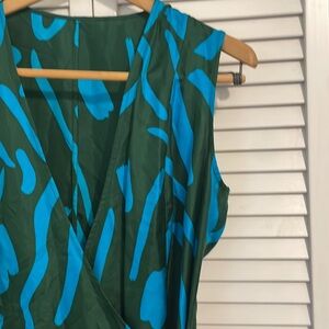Diane von Furstenberg 100% silk wrap dress. Size- small?Dark green and turquoise